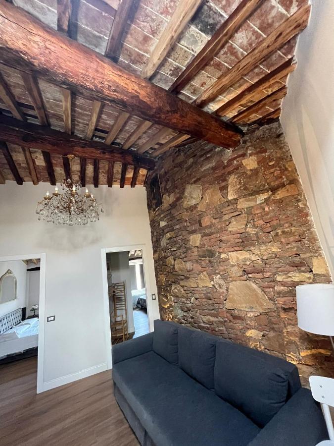 31 Steps To Heaven - Heart Of Lucca Apartment ภายนอก รูปภาพ