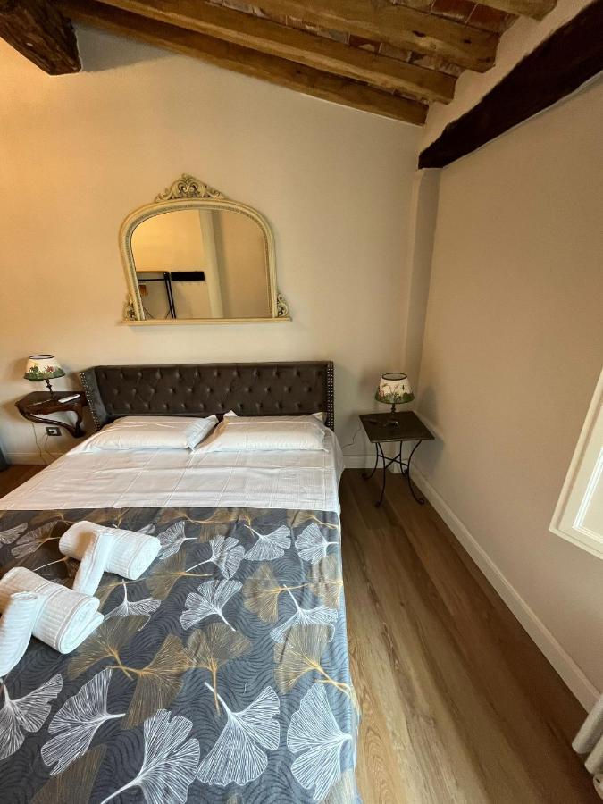 31 Steps To Heaven - Heart Of Lucca Apartment ภายนอก รูปภาพ