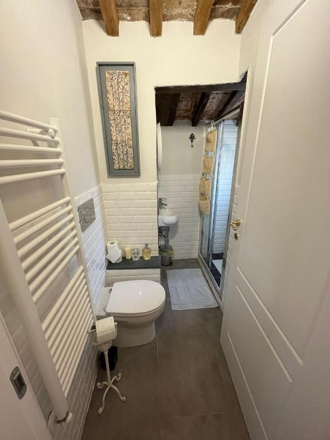 31 Steps To Heaven - Heart Of Lucca Apartment ภายนอก รูปภาพ